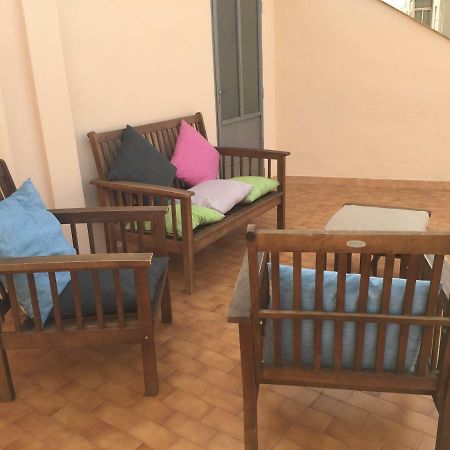 Laura'S House Apartment Каляри Екстериор снимка