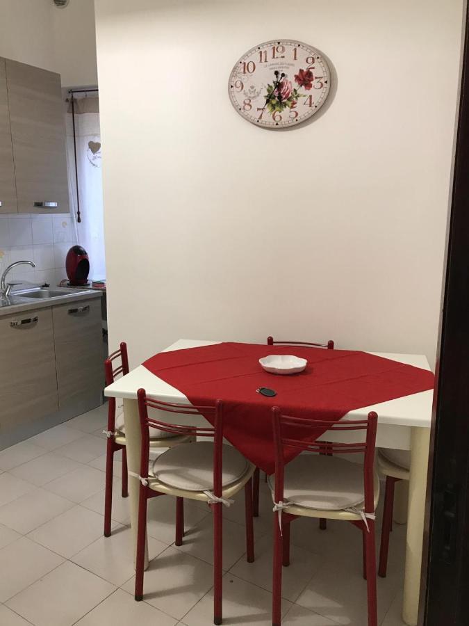 Laura'S House Apartment Каляри Екстериор снимка