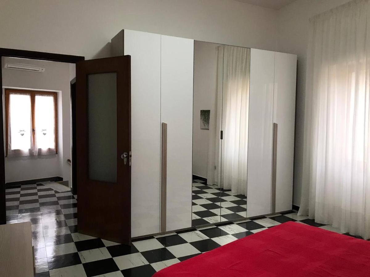 Laura'S House Apartment Каляри Екстериор снимка
